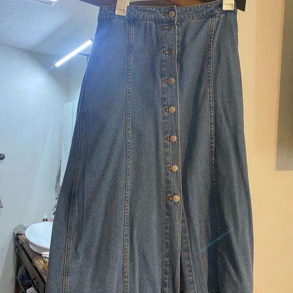 Neuflora Dresses & Skirts - Neuflora Denim Button-Front A-Line Skirt - Blue